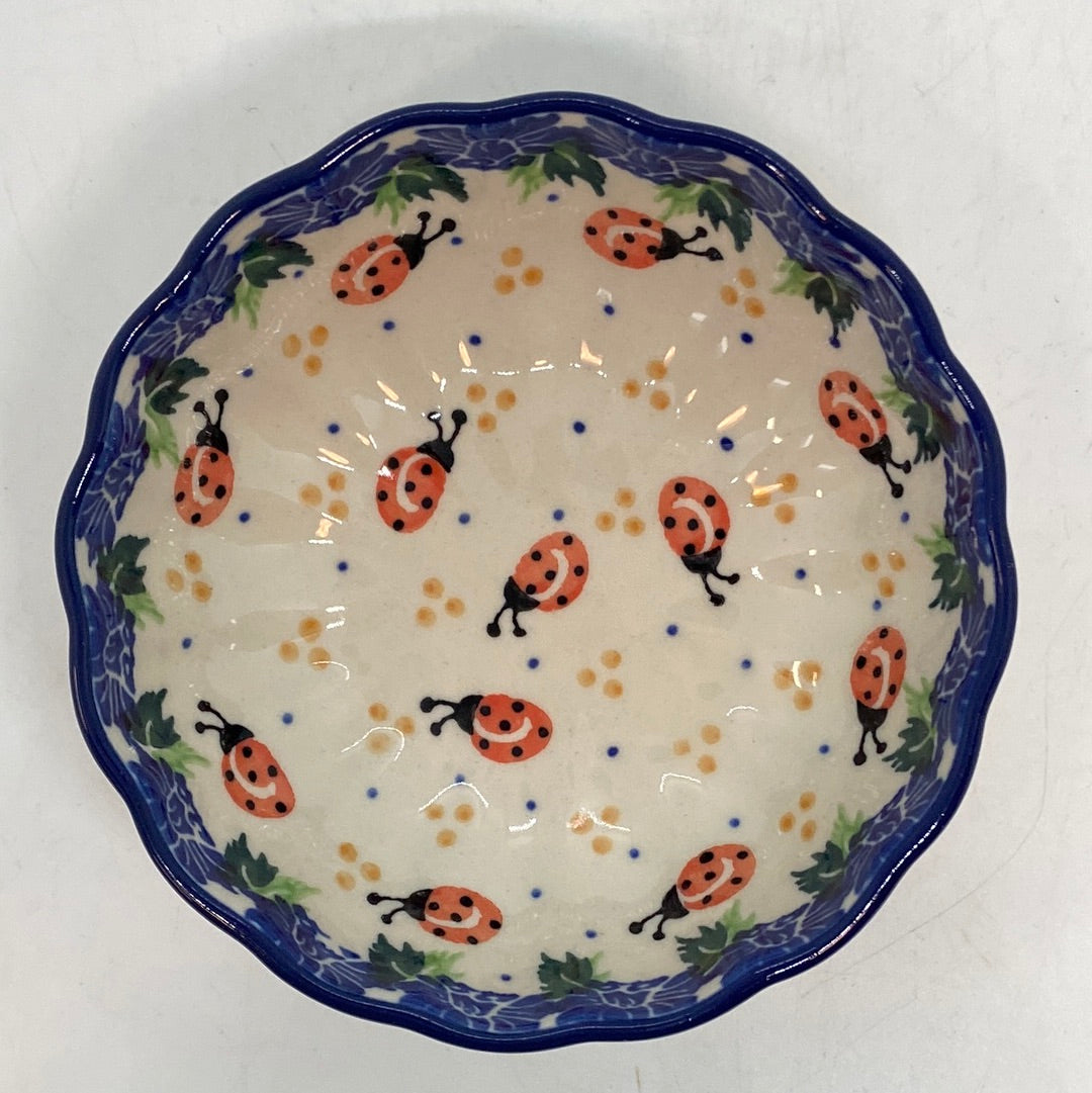 Bowl ~ Scalloped ~ 4.5 inch ~ 1759X- T3*