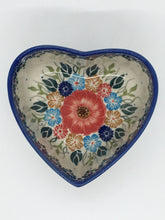 Load image into Gallery viewer, A366 Small Heart - Wreath D60