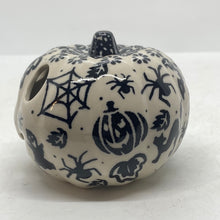 Load image into Gallery viewer, A442 Small Pumpkins  - D92