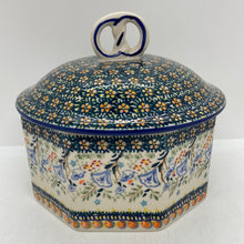 Load image into Gallery viewer, Pretzel Box - JZ32