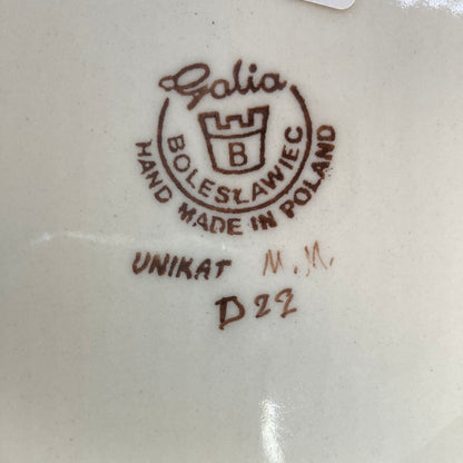 Ruffled Bowl - U-Z