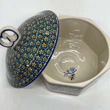 Load image into Gallery viewer, Pretzel Box - JZ32