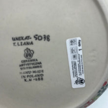 Load image into Gallery viewer, Baker ~ Round w/ Handles ~ 8 inch ~ U5038 ~ U3!