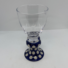 Load image into Gallery viewer, A21 Wine Glass - D22