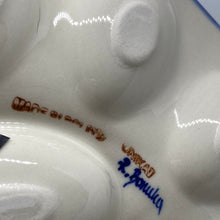 Load image into Gallery viewer, Large Egg Tray - D15