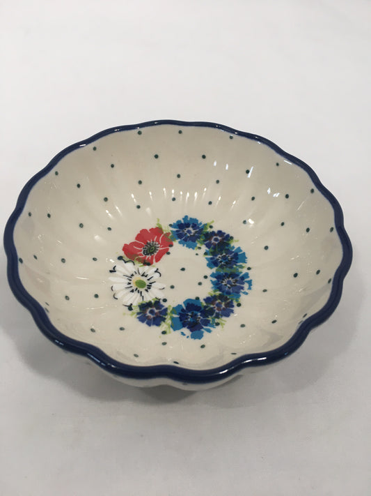 Bowl ~ Scalloped ~ 4.5 inch ~ 2510X - T3!