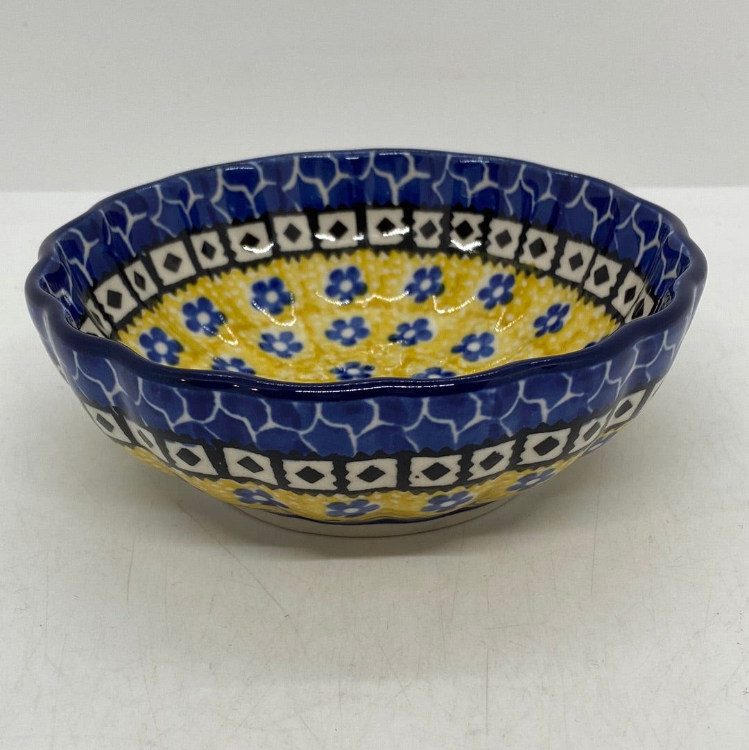 023 ~ Bowl ~ Scalloped ~ 4.5" ~ 0859X -T3*