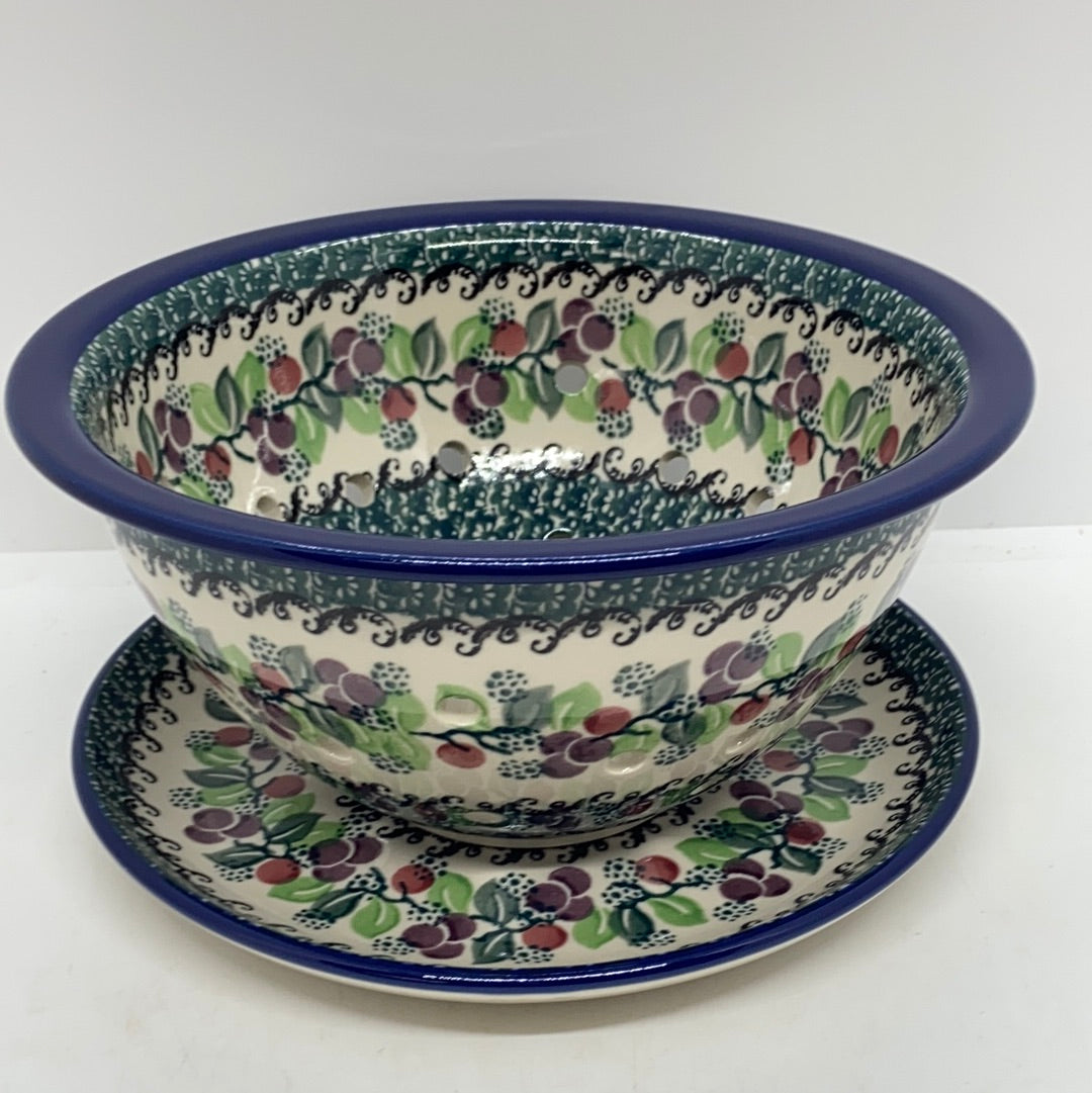 Berry Bowl w/ Saucer ~ 8W ~ 1415X ~ T3!