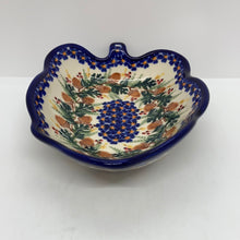 Load image into Gallery viewer, Leaf Bowl ~ 8 inch DU446