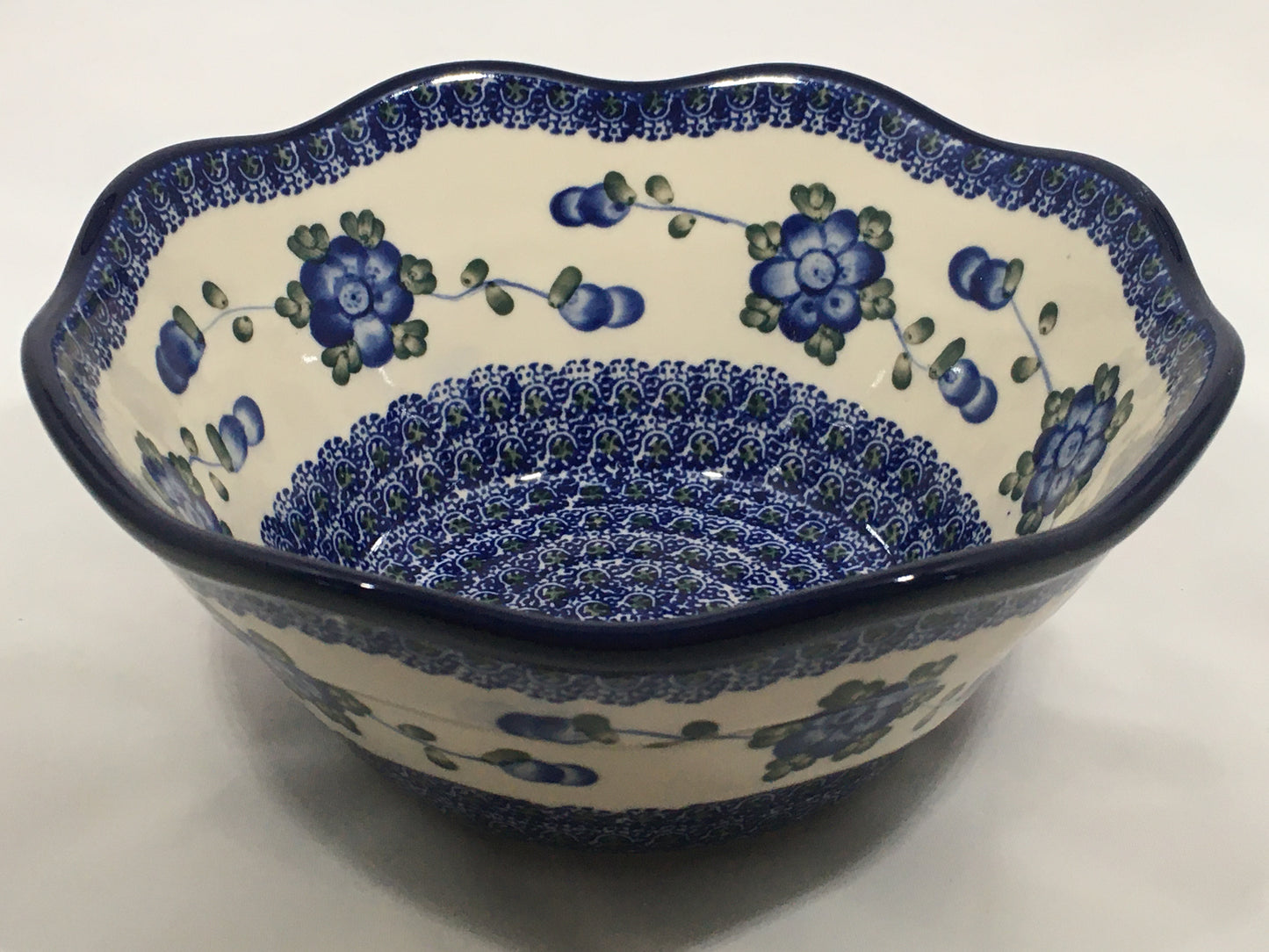 Bowl ~ Wavy Edge ~ Small ~ 8 inch ~ 163X ~ T4*