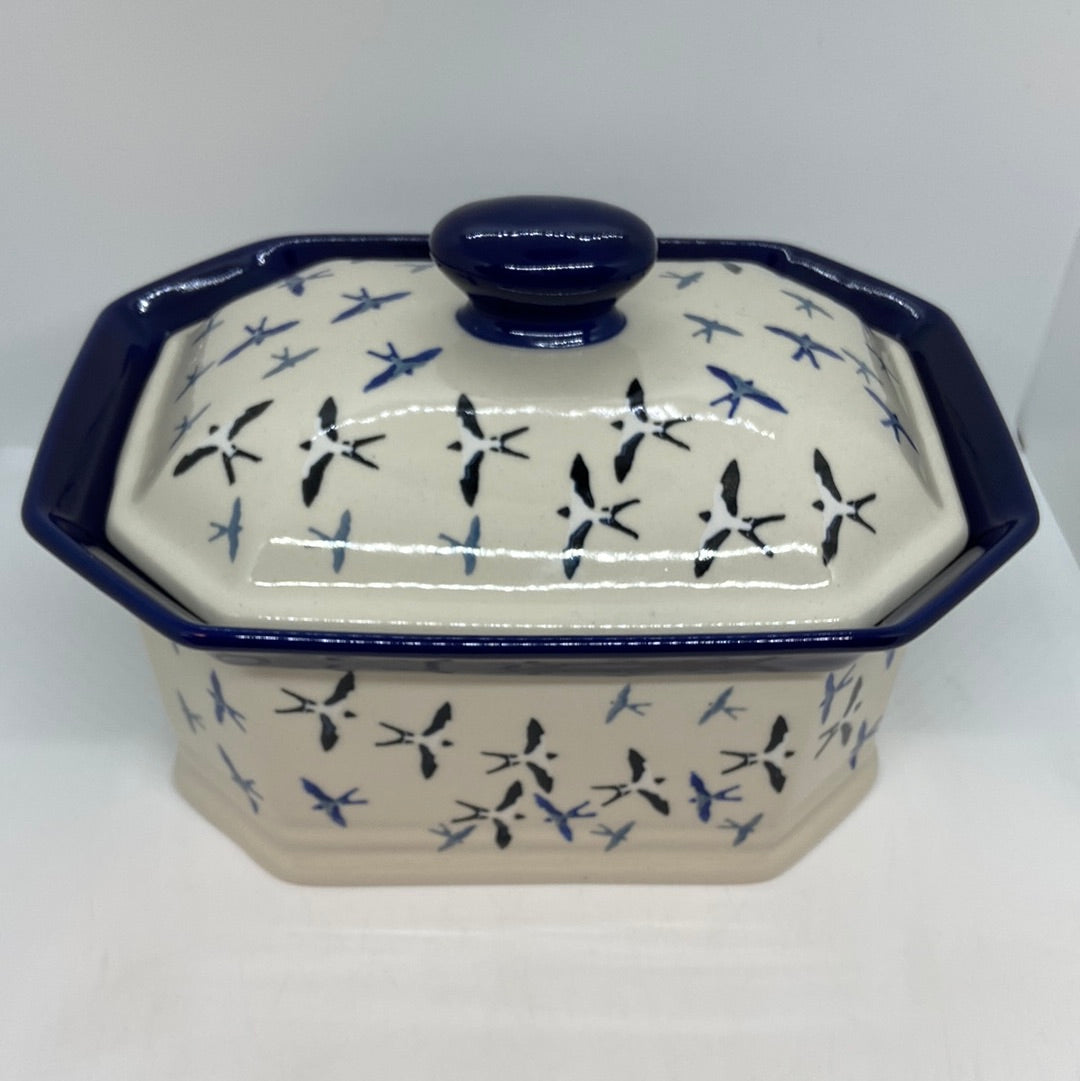 Covered Container ~ 4"H x 7"W x 9" L ~ U4832 - U2