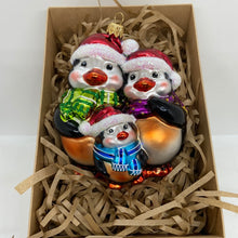Load image into Gallery viewer, Penguin Family Polish Hand Blown Ornament