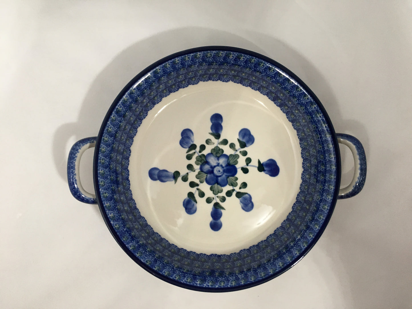 Baker ~ Round w/ Handles ~ 8 inch ~ 163X ~ T4*