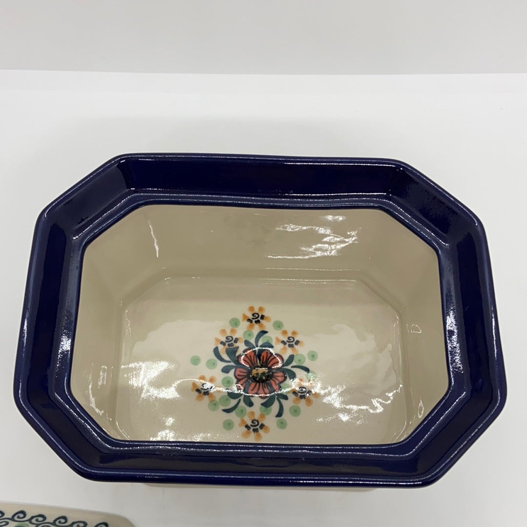 Covered Container ~ 4"H x 4"W x 6"L ~ U1491 ~ U6