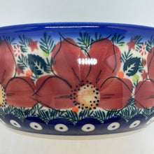 Load image into Gallery viewer, Round Covered Casserole Baker - A-S5