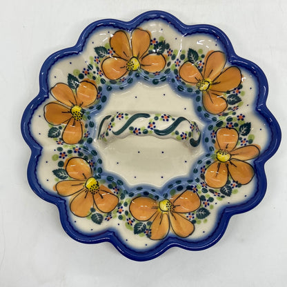 T13 Egg Dish with Handle U-PK1
