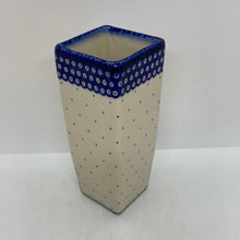 Load image into Gallery viewer, W07 Square Vase U-P1