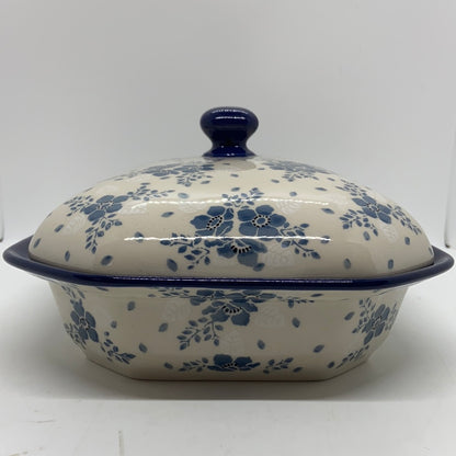 Baker ~ Covered Casserole ~ 8"W x 10.25"L ~ 2496X ~ T3!