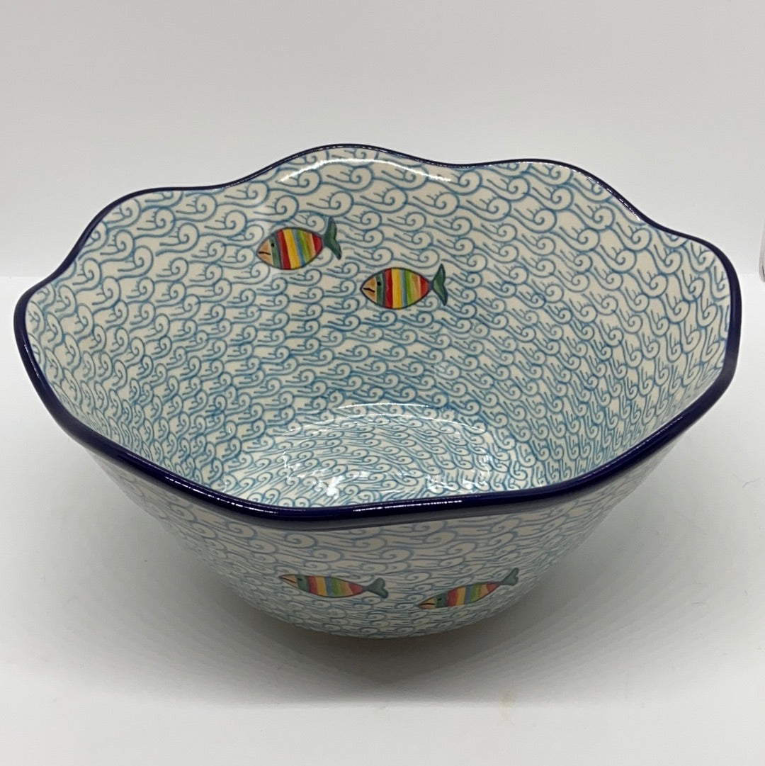 Bowl ~ Wavy Edge ~ Medium ~ 10 inch ~  2540X ~ T4*