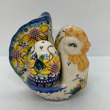 Load image into Gallery viewer, Chicken Salt &amp; Pepper Set - A-SN